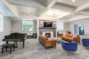 Clubhouse sitting 